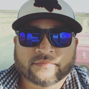 Meet your Posher, Carlos